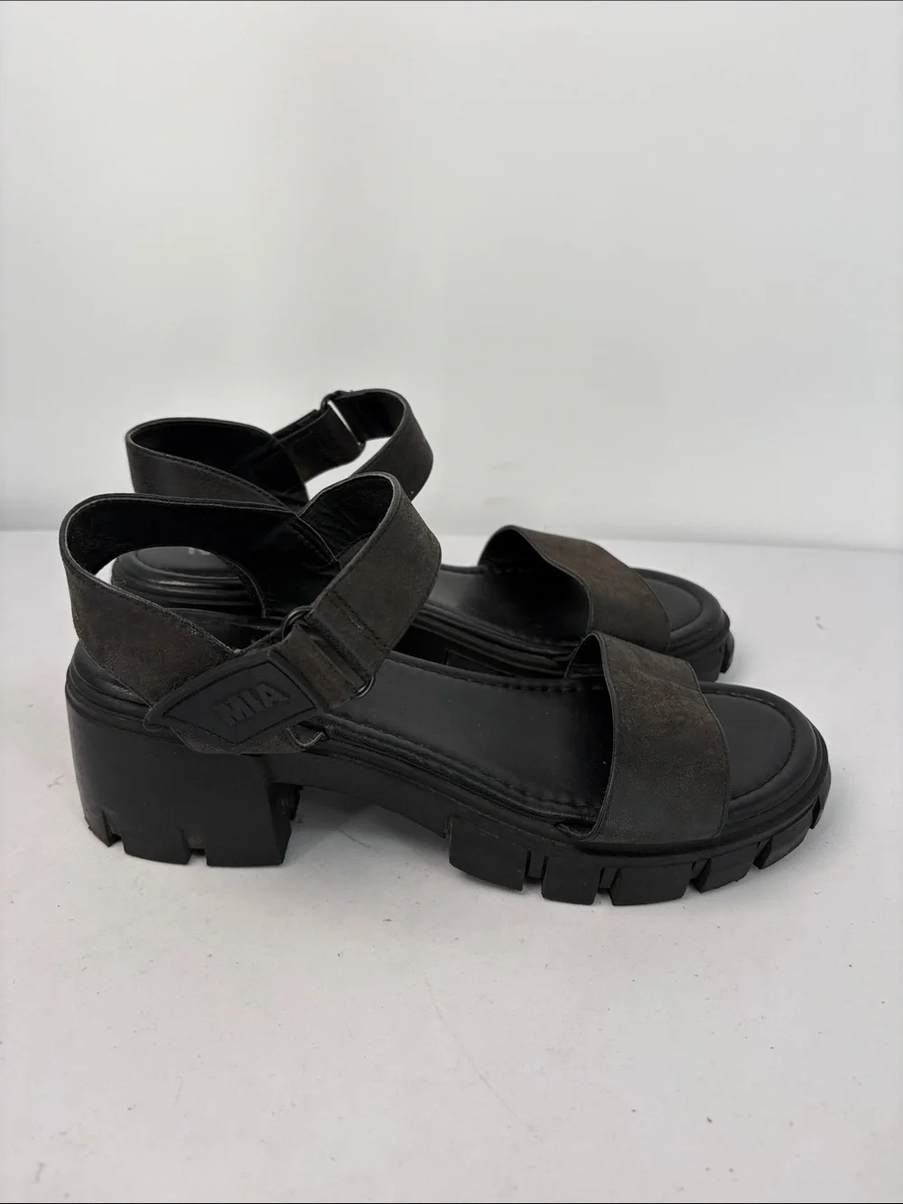 🥡 MIA vegan black  Chunky Platform Sandals